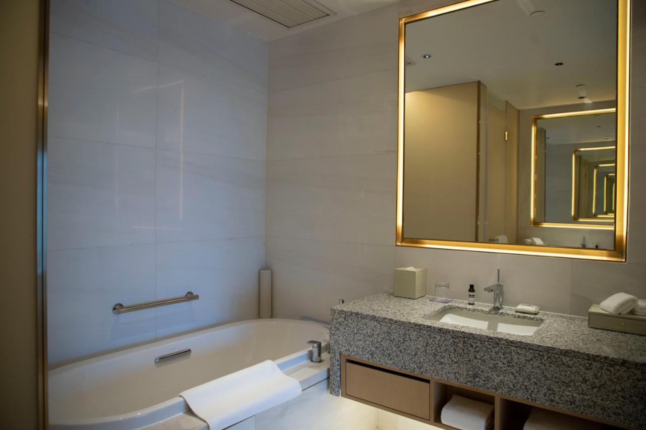 Hyatt Regency Ningbo Hangzhou Bay Экстерьер фото