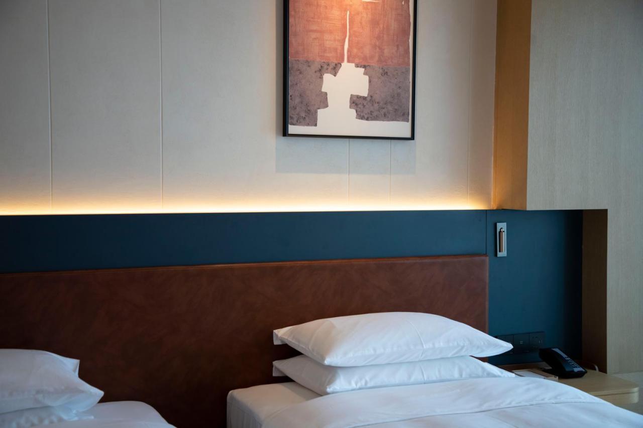 Hyatt Regency Ningbo Hangzhou Bay Экстерьер фото